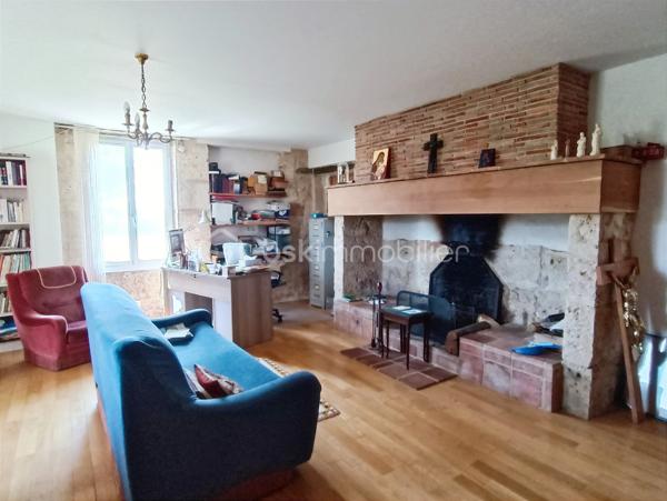 Demeure de 554,28 m²