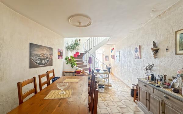 Maison à vendre    6 pièces • 152,19 m2 Martigues