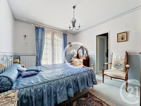 Maison à vendre  8 pièces - 259,50 m 2   BOUTIERS ST TROJAN  - 16