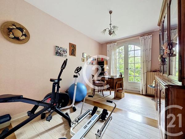 Maison à vendre  8 pièces - 259,50 m 2   BOUTIERS ST TROJAN  - 16