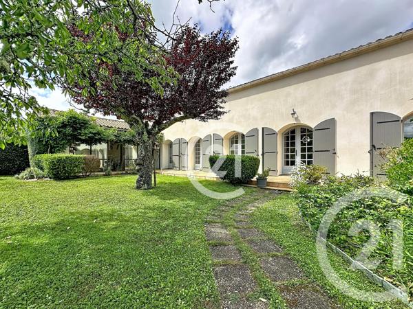Maison à vendre  8 pièces - 259,50 m 2   BOUTIERS ST TROJAN  - 16
