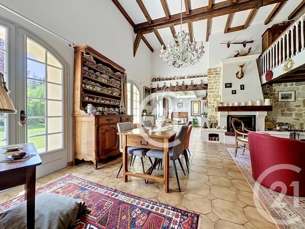 Maison à vendre  8 pièces - 259,50 m 2   BOUTIERS ST TROJAN  - 16
