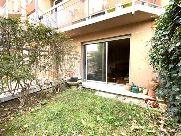 Appartement Nanterre 2 pièce(s) 45 m2 253 000 € ** - Référence 15009