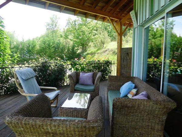 Maison en bois avec piscine
