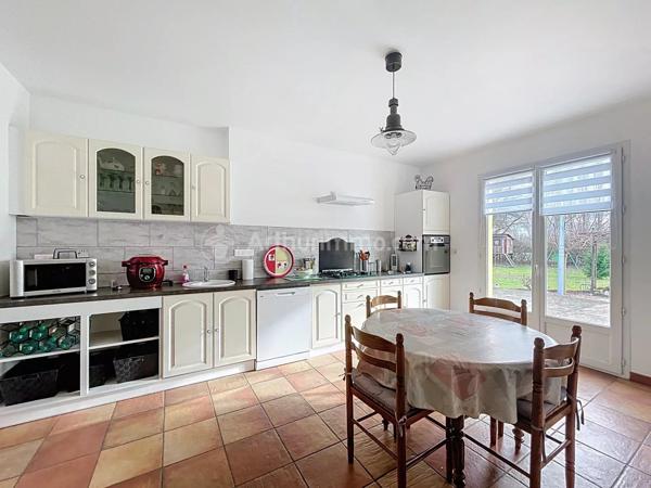 Vente Maison 4 pièces 146 m2 à Bouzel