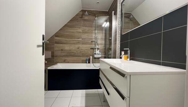 Maison familiale spacieuse à vendre à Bailleau-l'Évêque