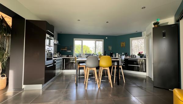 Maison familiale spacieuse à vendre à Bailleau-l'Évêque