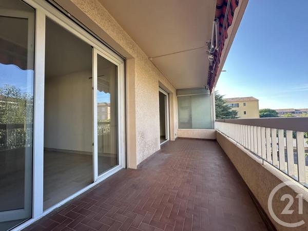 Appartement F3 à vendre  3 pièces - 63 m2 SANARY SUR MER - 83