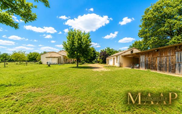 Propriété avec villa et piscine sur 9531 m2 de terrain