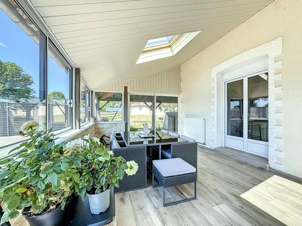 Propriété équestre d’exception : écurie 37 boxes, maison, piste, étang, 15 hectares