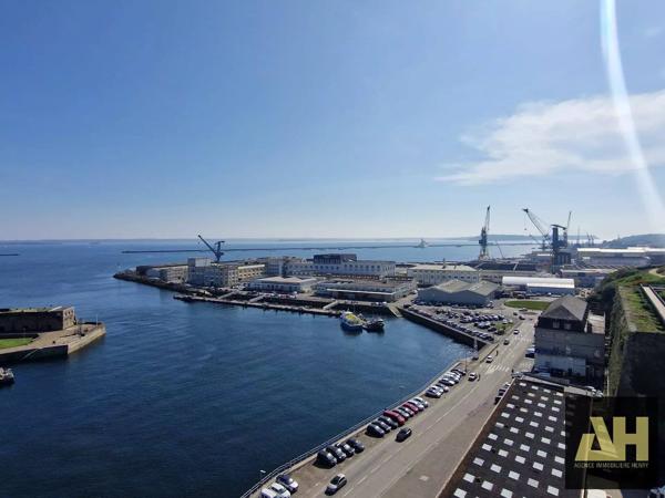 BREST - VUE MER EXCEPTIONNELLE - APPARTEMENT DE 56 M² MEUBLE - ASCENSEUR