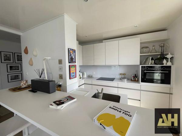 BREST - VUE MER EXCEPTIONNELLE - APPARTEMENT DE 56 M² MEUBLE - ASCENSEUR