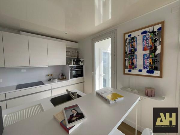 BREST - VUE MER EXCEPTIONNELLE - APPARTEMENT DE 56 M² MEUBLE - ASCENSEUR