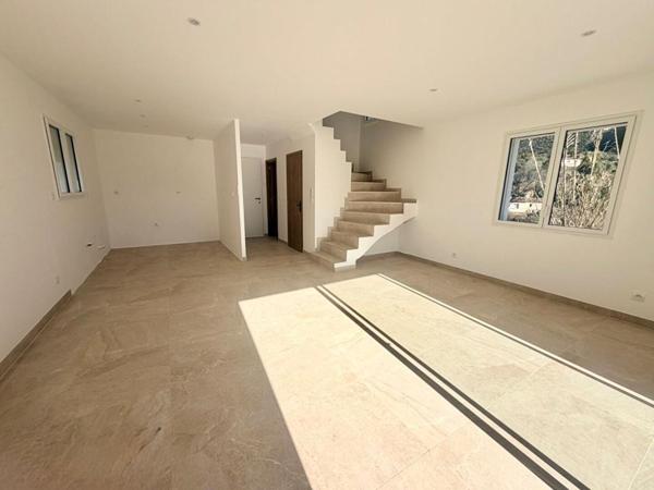 Villa neuve individuelle 4 pièces 122M2 Tourrette Levens, vue dégagée