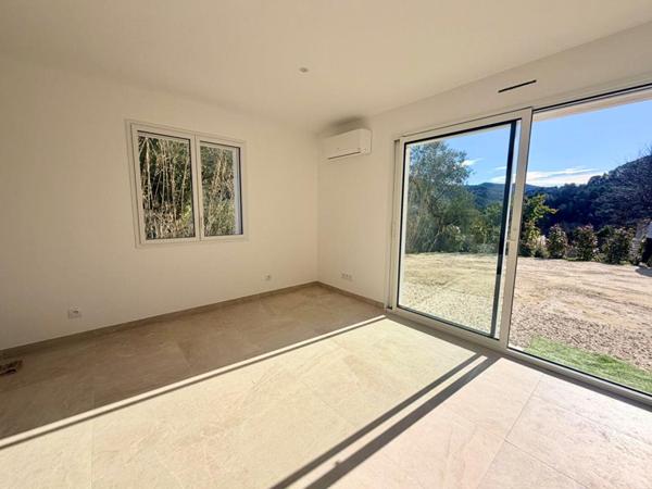 Villa neuve individuelle 4 pièces 122M2 Tourrette Levens, vue dégagée