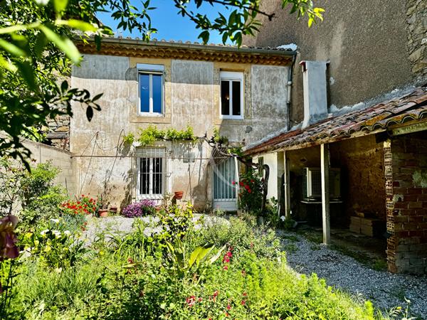 Maison de ville avec jardin et garage