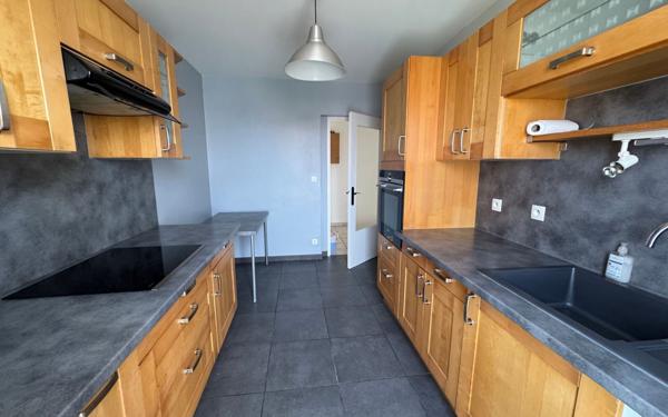 Appartement à vendre    3 pièces • 70,16 m2 La Tour-de-Salvagny