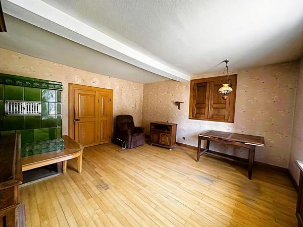 À vendre – Authentique corps de ferme en pierre avec ses dépendances