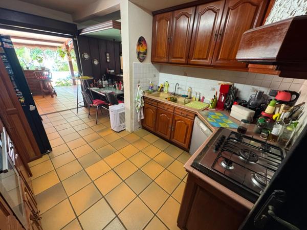 Superbe maison T5 plus studio Av Ste Rita à Montjoly près des plages