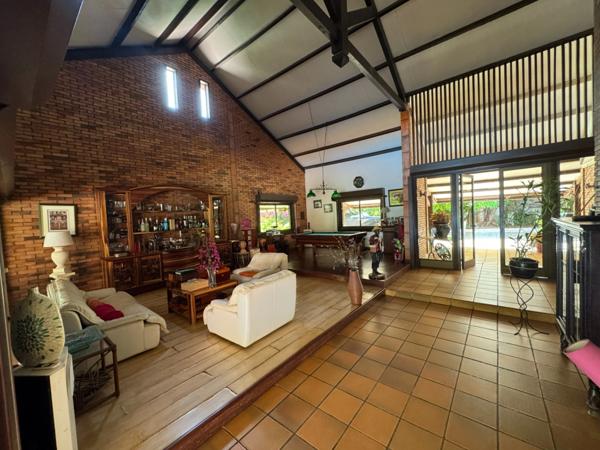 Superbe maison T5 plus studio Av Ste Rita à Montjoly près des plages