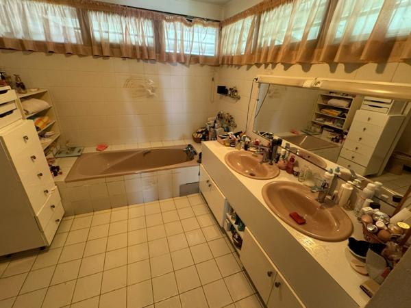 Superbe maison T5 plus studio Av Ste Rita à Montjoly près des plages