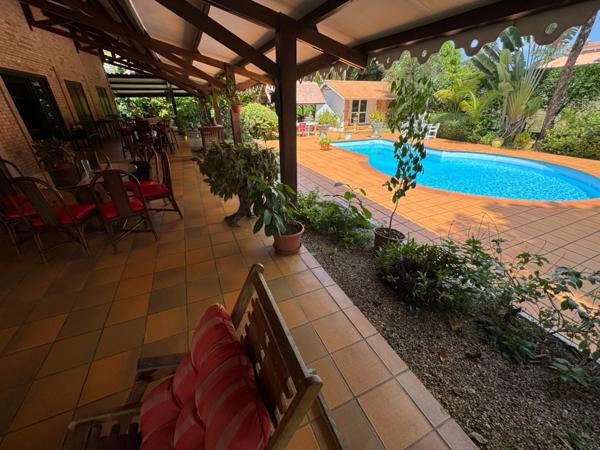 Superbe maison T5 plus studio Av Ste Rita à Montjoly près des plages