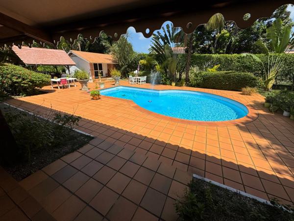 Superbe maison T5 plus studio Av Ste Rita à Montjoly près des plages