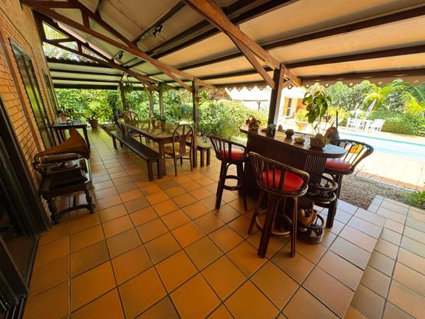 Superbe maison T5 plus studio Av Ste Rita à Montjoly près des plages