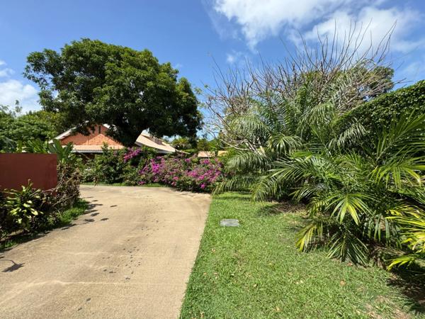 Superbe maison T5 plus studio Av Ste Rita à Montjoly près des plages