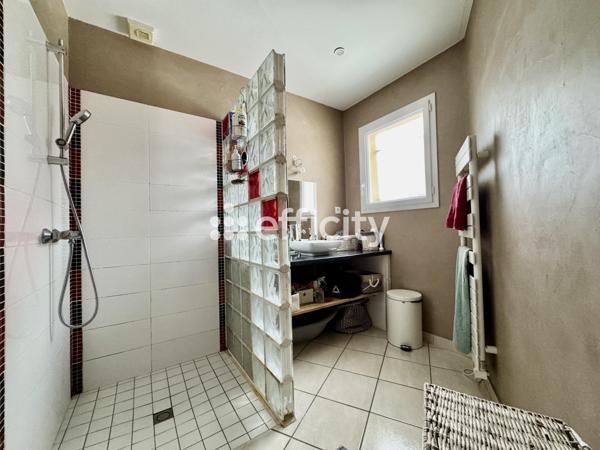 Maison 5 pièces - 120 m² Exclusivité efficity