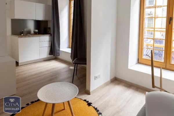 Appartement à louer 1 pièce 17.2m² Riom (63200)