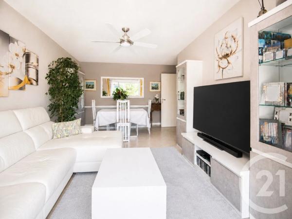 Appartement F3 à vendre  3 pièces - 66,94 m 2   EZE  - 06