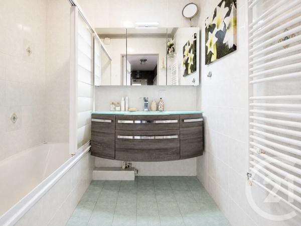 Appartement F3 à vendre  3 pièces - 66,94 m 2   EZE  - 06