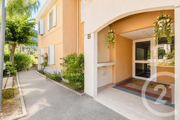 Appartement F3 à vendre  3 pièces - 66,94 m 2   EZE  - 06
