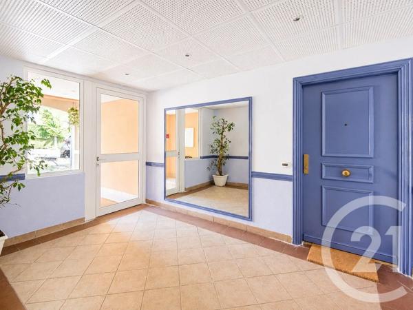 Appartement F3 à vendre  3 pièces - 66,94 m 2   EZE  - 06