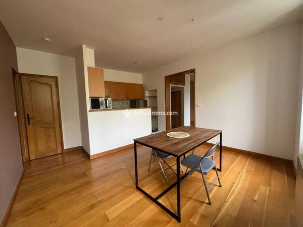 Location Appartement 3 pièces 56 m2 à Millau