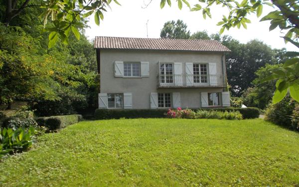 Maison à vendre    5 pièces •  Réalville