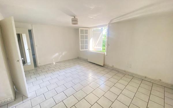 Maison à vendre    5 pièces •  Réalville