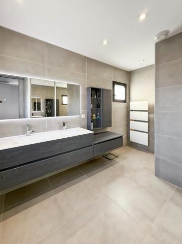 À VENDRE - MAISON CONTEMPORAINE DE PLAIN -PIED