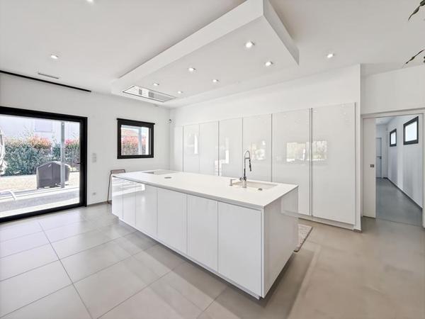 À VENDRE - MAISON CONTEMPORAINE DE PLAIN -PIED