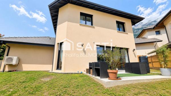 Venez découvrir cette magnifique maison récente située sur le secteur de Drumettaz-Clarafond