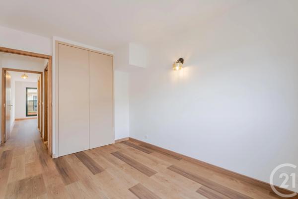 Appartement F4 à vendre  4 pièces - 90,14 m 2   NICE  - 06