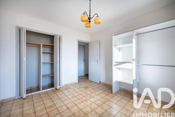Location maison 4 pièces 86 m² Aureille