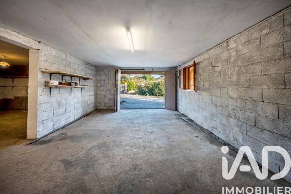 Location maison 4 pièces 86 m² Aureille