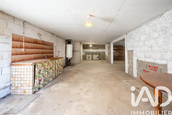 Location maison 4 pièces 86 m² Aureille