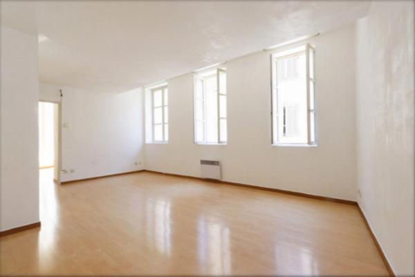 Dpt Bouches du Rhône (13), à vendre MARSEILLE 1er ARRONDISSEMENT appartement T3 de 58,84 m²