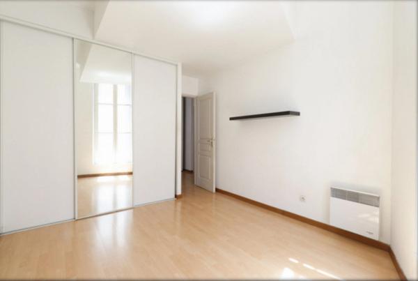 Dpt Bouches du Rhône (13), à vendre MARSEILLE 1er ARRONDISSEMENT appartement T3 de 58,84 m²