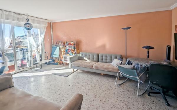 Appartement à vendre    2 pièces • 47 m2 Cannes