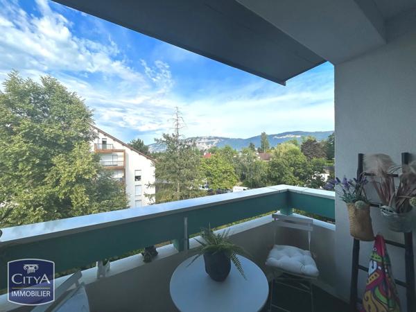 Appartement à vendre 3 pièces 74m² Saint-Julien-en-Genevois (74160)