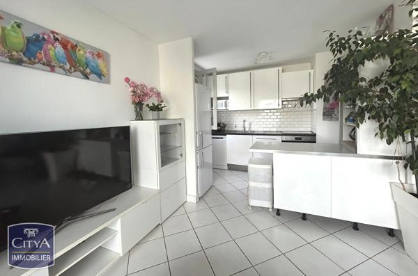 Appartement à vendre 3 pièces 74m² Saint-Julien-en-Genevois (74160)